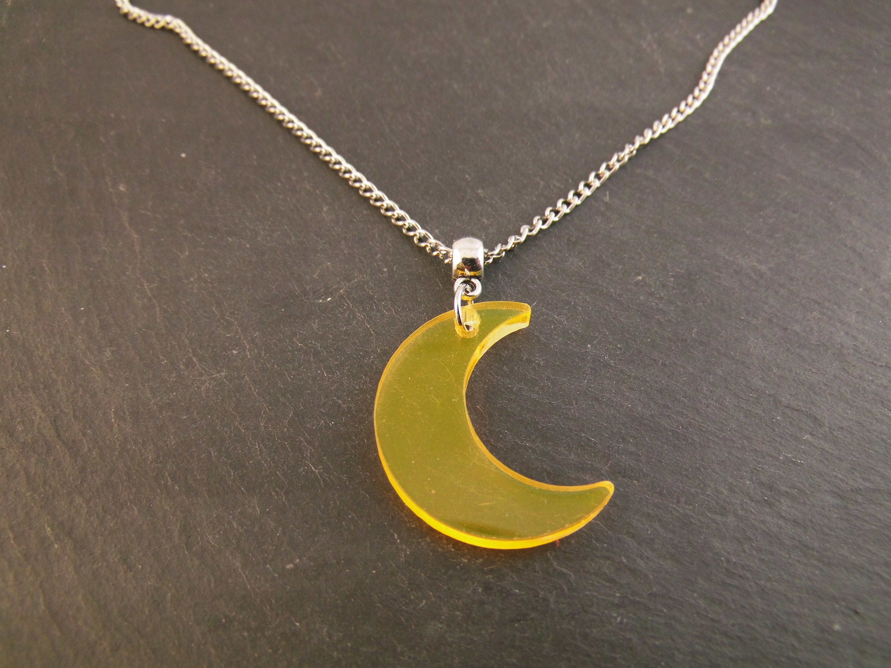 925er Echt Silber Kette mit Mond Anhänger gelb fluoreszierend